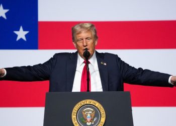 川普呼籲共和黨廢除「冗長辯論」以結束政府停擺