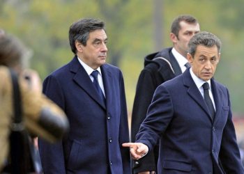 法國前總統尼古拉·薩科齊進入巴黎監獄開始服刑