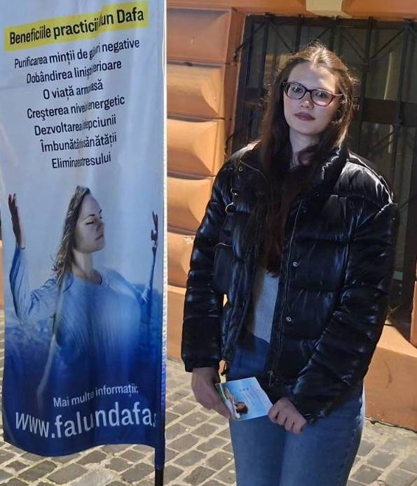 法輪功學員羅馬尼亞舉辦講真相活動受讚揚