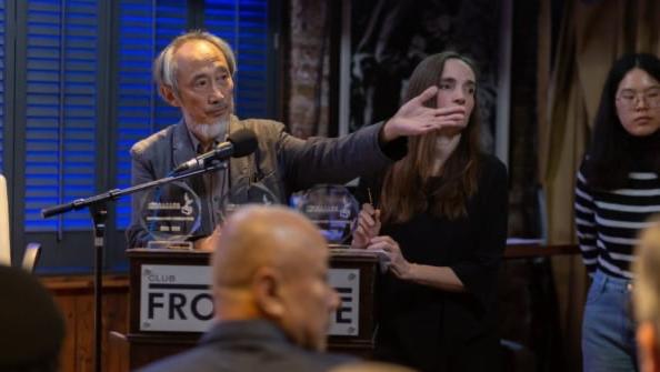 獨立中文筆會聯同國際筆會11月14日在倫敦頒獎。獨立中文筆會會長馬建（左一）。（圖片來源：主辦單位攝影師程敏）