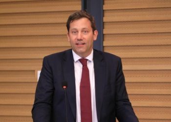 成立專家委員會審查德中經濟關係後 德聯合政府中首位部長訪華