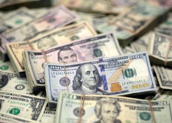 美國前十大富翁今年財富共增加近7000億美元