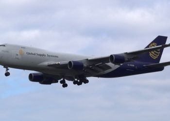 美國聯邦航空管理局將於周一上午結束航班減少令 恢復正常運營