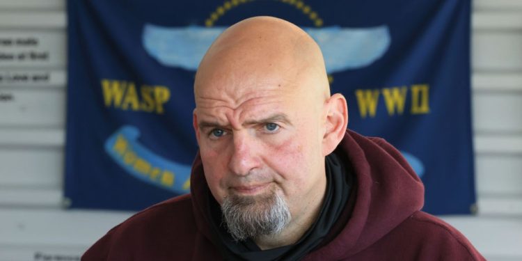 被紐森批評支持開放政府 費特曼: 拒絕玩膽小鬼遊戲危害美國人民