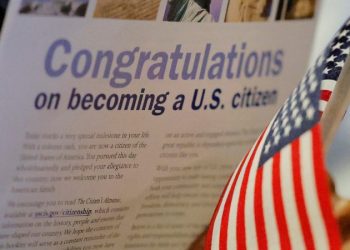 布朗大學槍擊案後 川普政府宣布暫停綠卡抽籤計畫