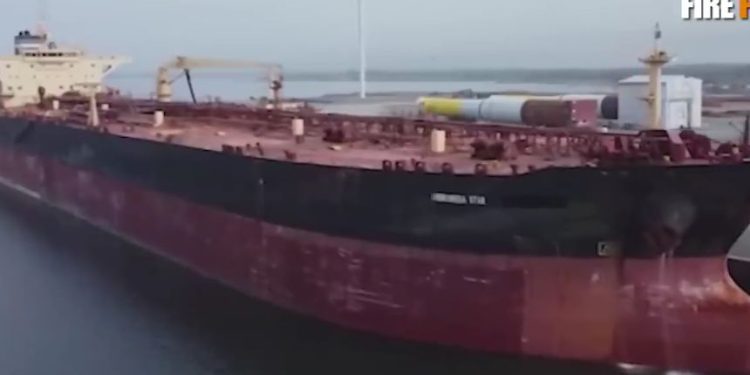 俄一「影子船隊」油輪失控 載73萬桶原油在地中海漂流