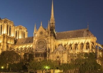 宗教復興? 復活節法國成人受洗人數創新高