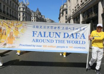 英國法輪功學員紀念4.25和平上訪27年 （組圖）