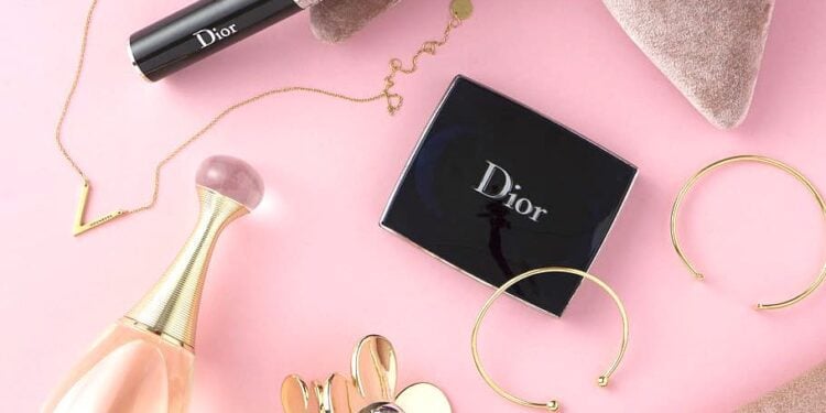 迪奧（Dior）品牌故事：優雅與時尚的傳奇