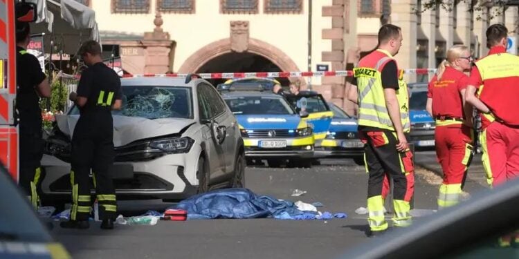 德萊比錫驚爆汽車撞人傷亡事件 嫌犯落網 動機未明