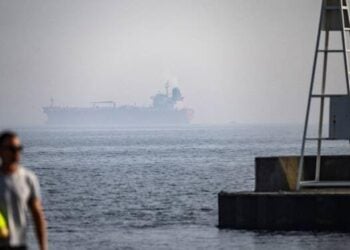 “摟草打兔子” 瑞典截獲俄羅斯“影子艦隊”油輪 中國籍船長涉嫌違法遭逮捕