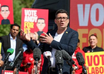 英國新首相呼之欲出 曾會晤中共領事遭“被統戰”質疑