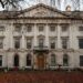 英政府大樓天花板暗藏攝影機 間諜疑雲再現？